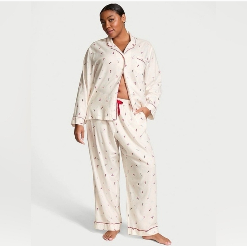Victoria's Secret Skiers Cream Pajama Set with Red Trim Size XL